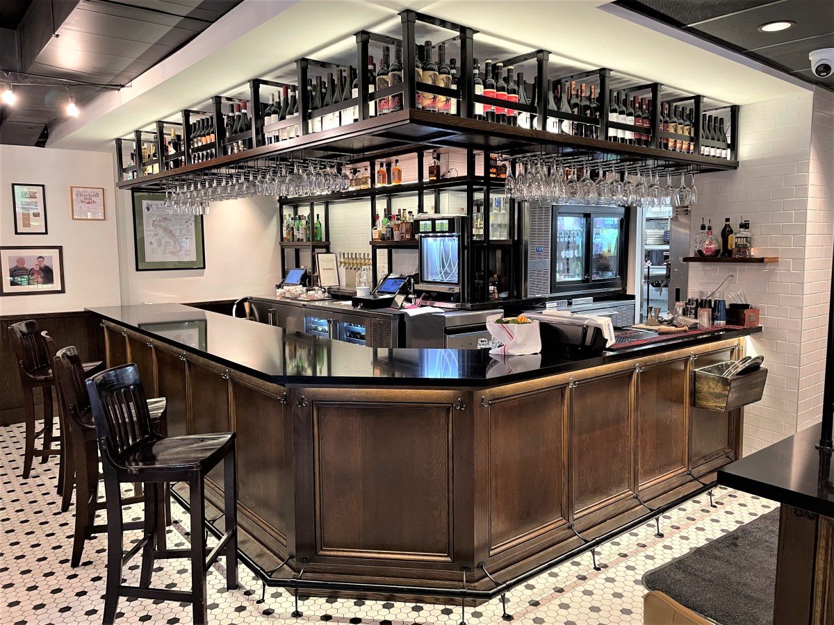 IMG 7665 Year Round Brown is growing strong.  They opened another location on West 57th Street in Sioux Falls.  Creative Surfaces is thrilled to be their vendor of choice for their custom tanning salon cabinetry. ...